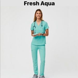 Figs - Yola skinny scrub pant in Fresh Aqua